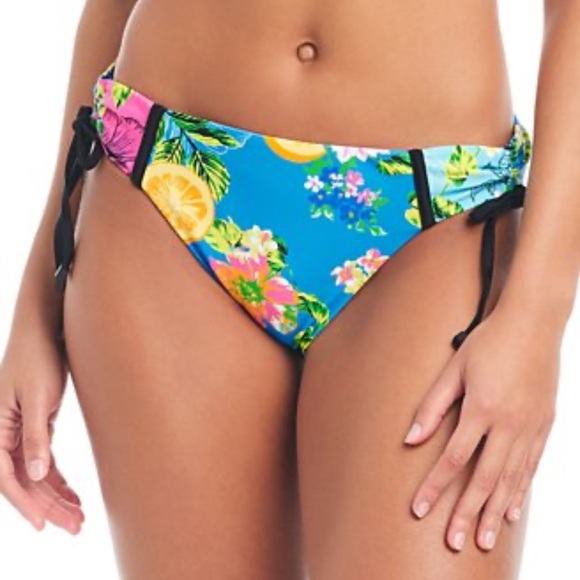 Bar III New 
Women’s Tropical- Print Shirred - Side Hipser Bikini Bottom - Picture 4 of 11